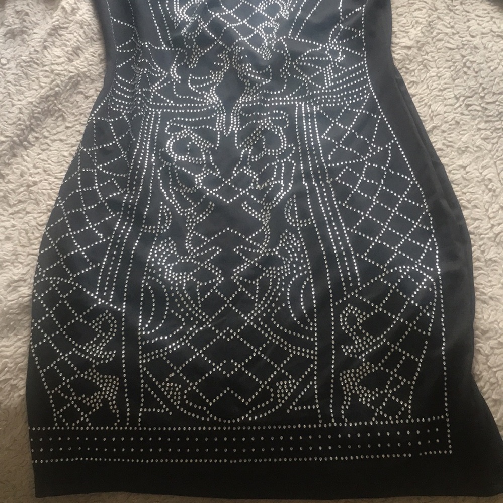 Dress - Picture 4 of 4